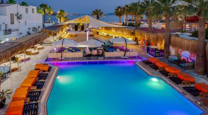 Regulus Gümbet Beach Resort Bodrum Hotel 4 Gece Konaklamalı